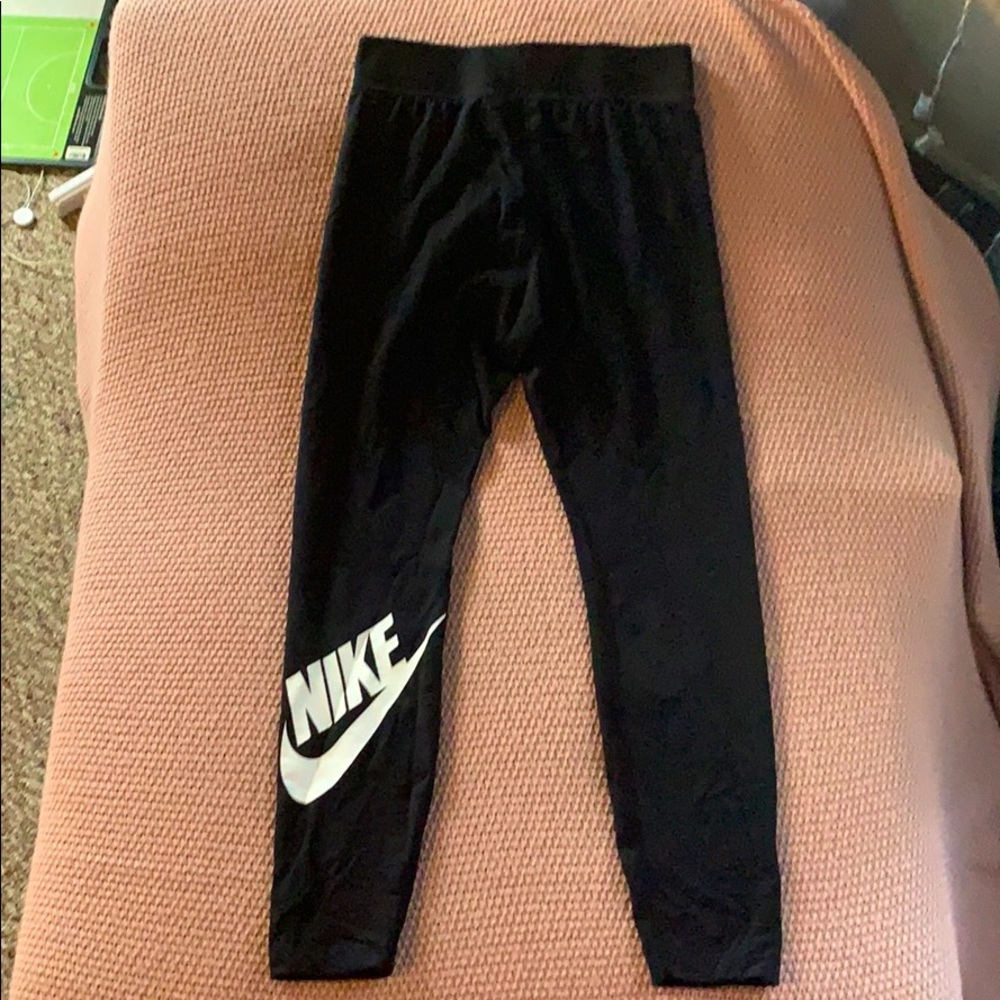 Nike ankle length leggings